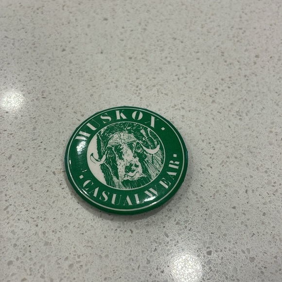 Vintage Clothing Brand Pins - Picture 8 of 12